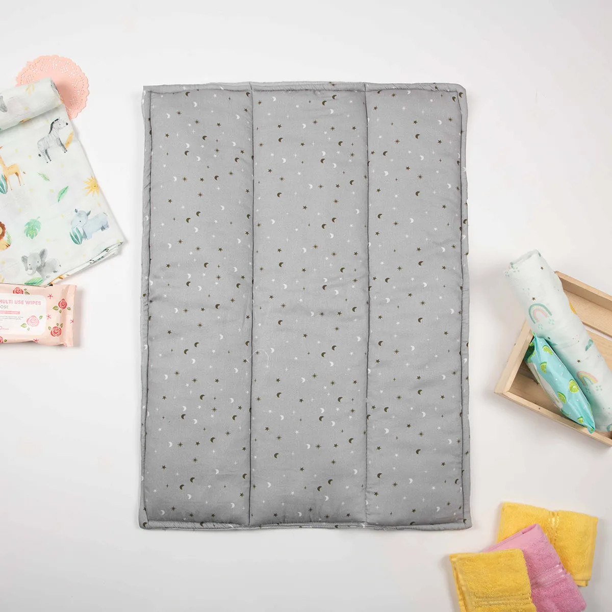 Tiny Snooze  organic changing mat- grey sky